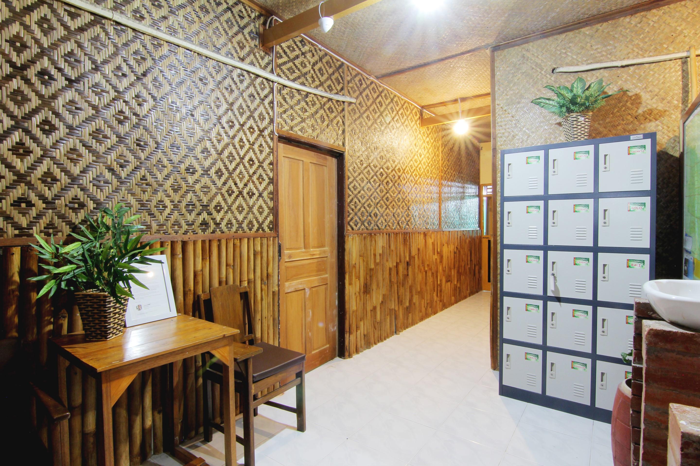 Bilik Bamboo Hostel Yogyakarta Bagian luar foto
